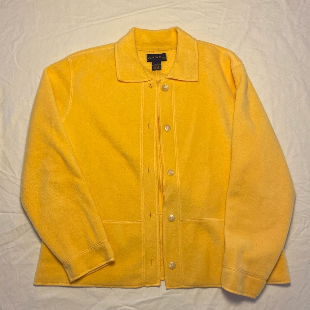 M women’s fleece button up